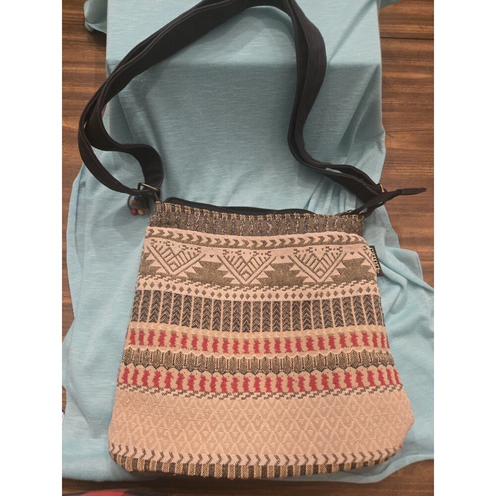 Catori Geometric Aztec Crossbody Bag Medium Zip, Adjustable Strap, Pockets